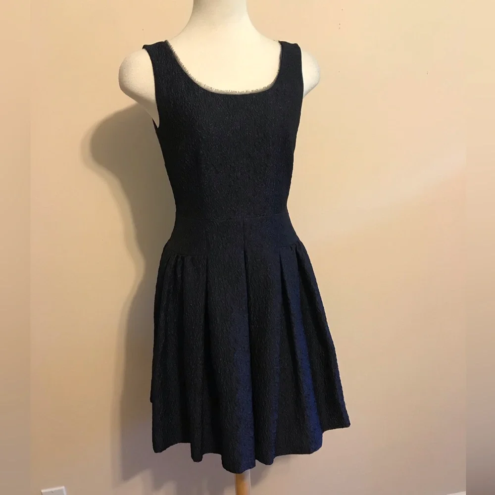 Elie Tahari Women’s Designer Dress Spring/Summer - Picture 2 of 10